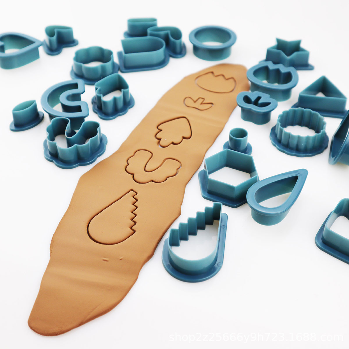 Jewelry Making For Beginners - Kit de 24 emporte-pièces en argile